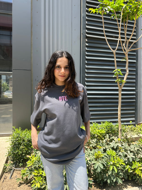 ALL WE NEED IS LOVE OVERSIZED T-SHIRT
